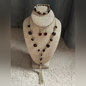 Great condition: Banana Republic Faux Gemstone Necklace/Earrings and Bracelet